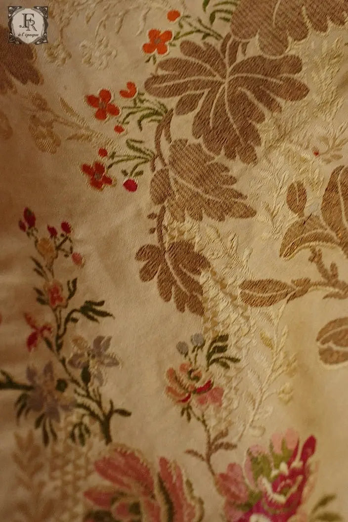 アンティーク生地　antique cloth インテリアクロス　メタル糸刺繍 .FR a l'epoque