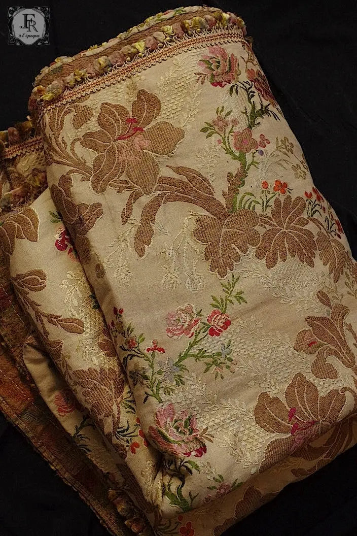 アンティーク生地　antique cloth インテリアクロス　メタル糸刺繍 .FR a l'epoque