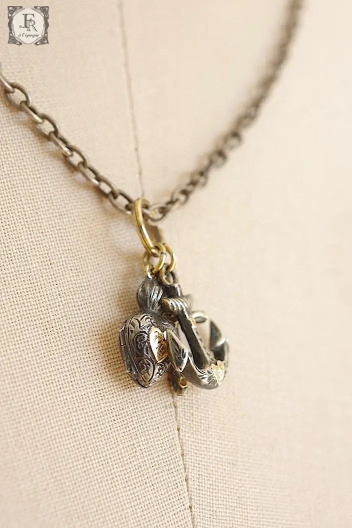 アンティークアクセサリー　antique collier .FR a l'epoque