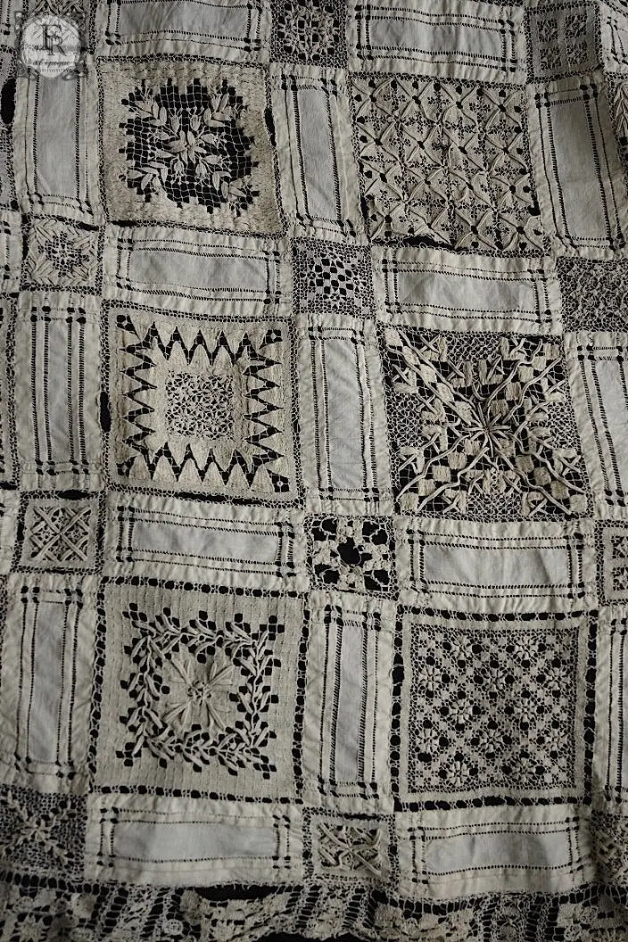 アンティーク刺繍クロス　antique linge de maison 回収素材用 .FR a l'epoque