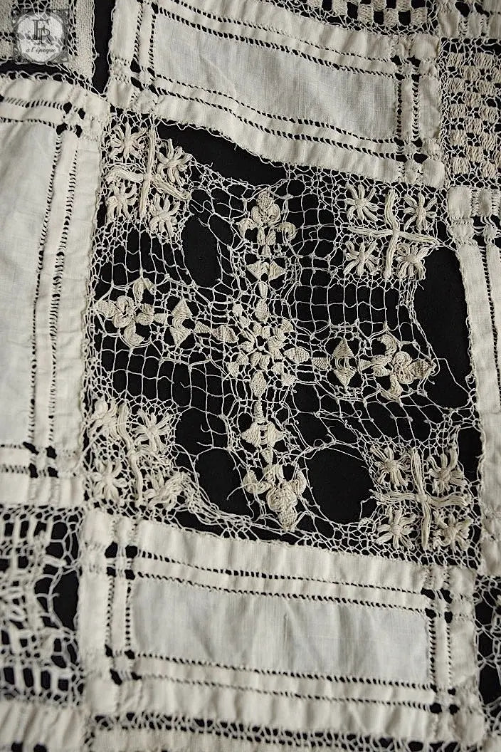 アンティーク刺繍クロス　antique linge de maison 回収素材用 .FR a l'epoque