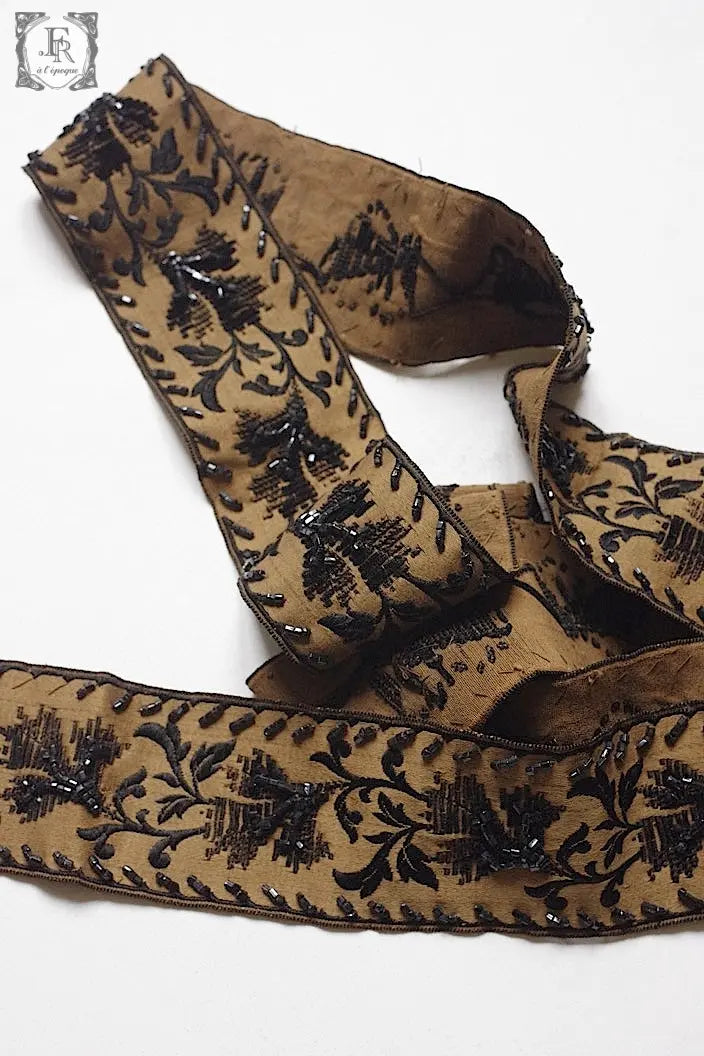 アンティークリボン　antique ruban ビーズ付き刺繍 .FR a l'epoque