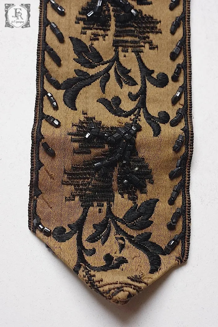 アンティークリボン　antique ruban ビーズ付き刺繍 .FR a l'epoque