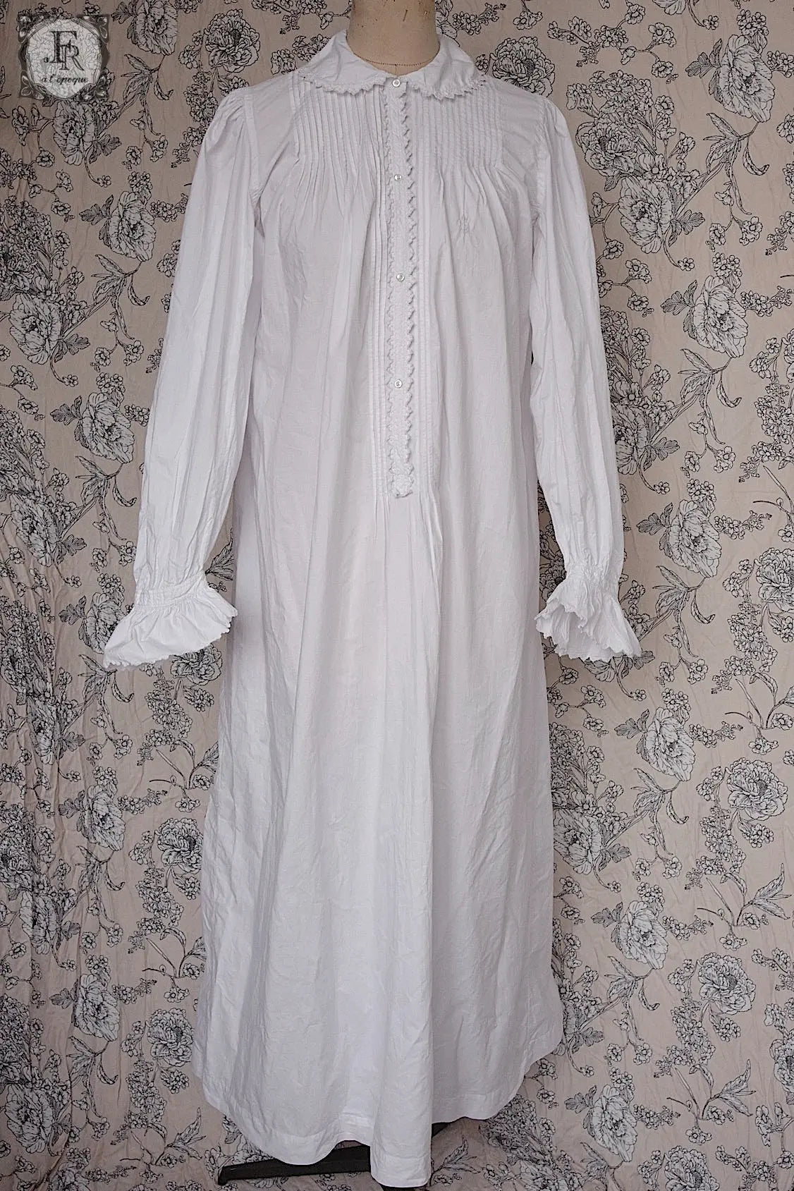 アンティークワンピース　antique vêtement 　robe de chambre .FR a l'epoque