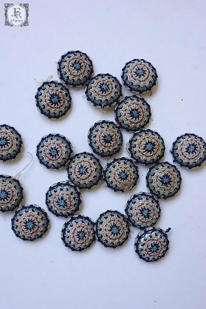 アンティークボタン　boutons ancien クロシェボタン .FR a l'epoque