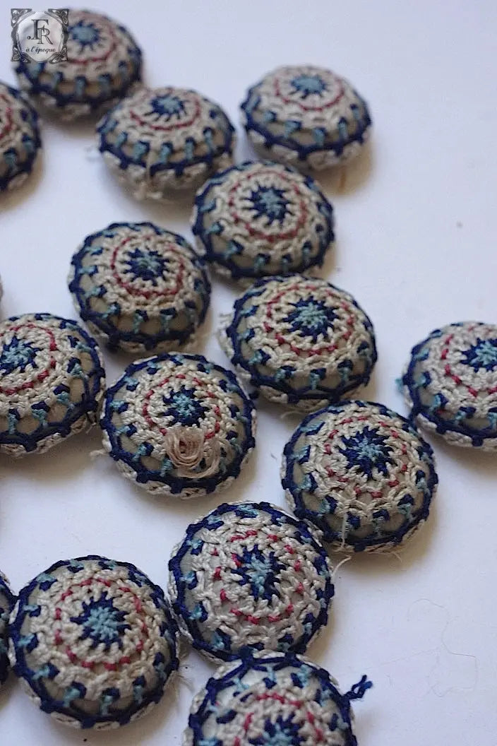 アンティークボタン　boutons ancien クロシェボタン .FR a l'epoque