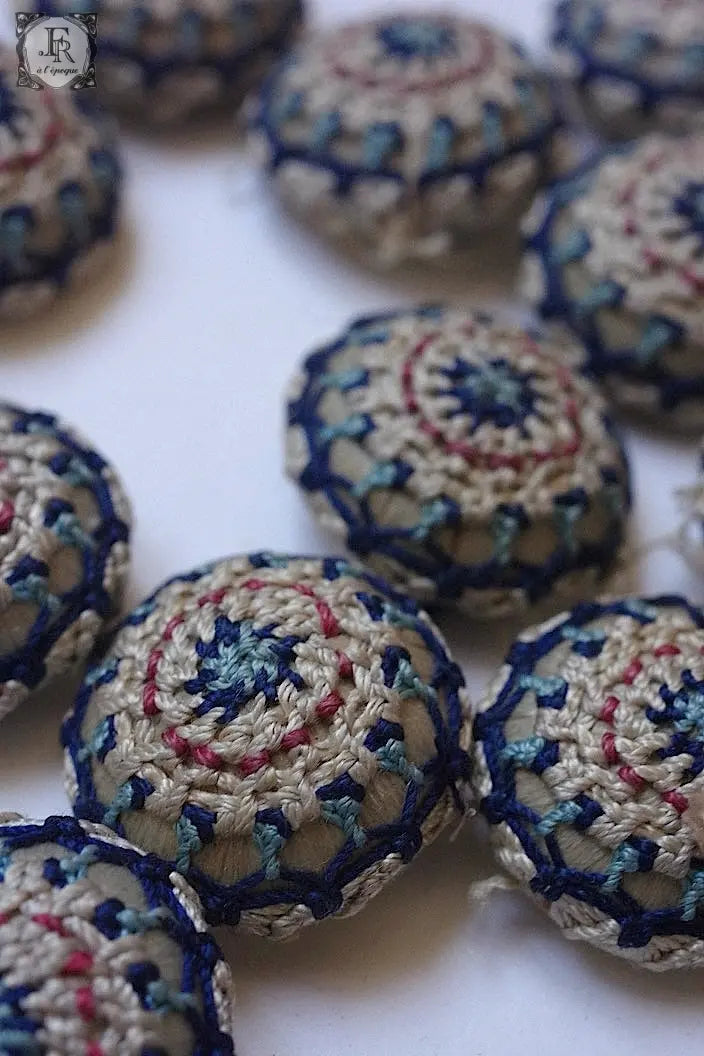 アンティークボタン　boutons ancien クロシェボタン .FR a l'epoque