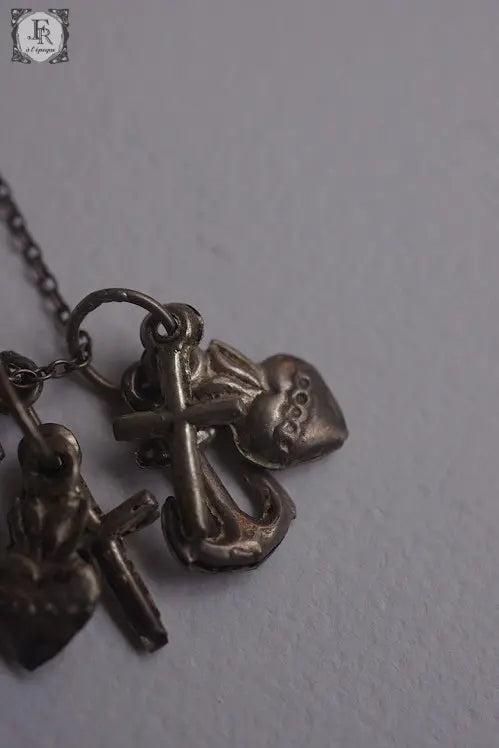 collier アンティーク ペンダント　3モチーフ ×２つ .FR A Ll'EPOQUE