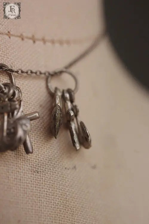 collier アンティーク ペンダント　3モチーフ ×２つ .FR A Ll'EPOQUE