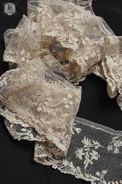 フランスアンティークレース