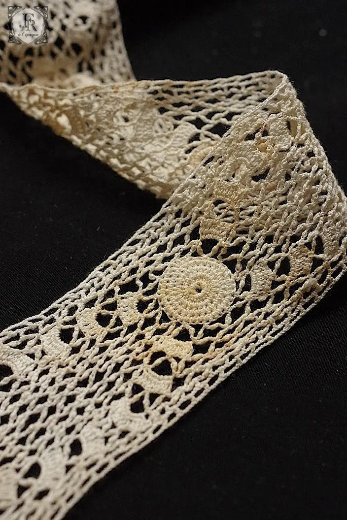 アンティークレース　dentelle ancienne 10m70cm .FR a l'epoque