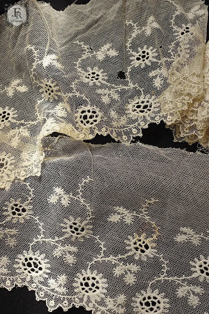 アンティークレース　dentelle ancienne 140cm 360cm .FR a l'epoque