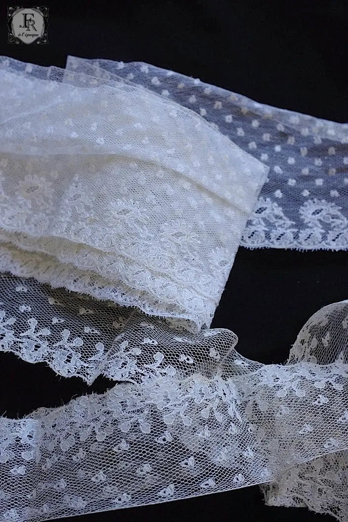 アンティークレース　dentelle ancienne 150cm 94cm .FR a l'epoque