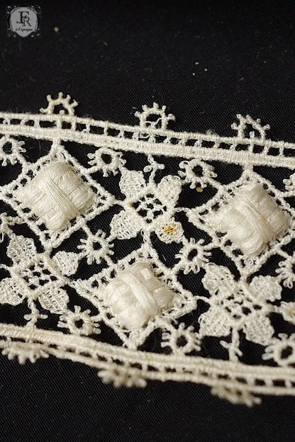 アンティークレース　dentelle ancienne 195cm .FR a l'epoque