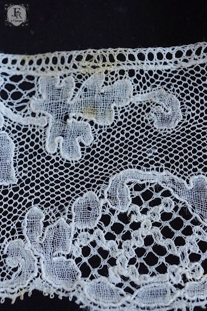 アンティークレース　dentelle ancienne 230cm .FR a l'epoque
