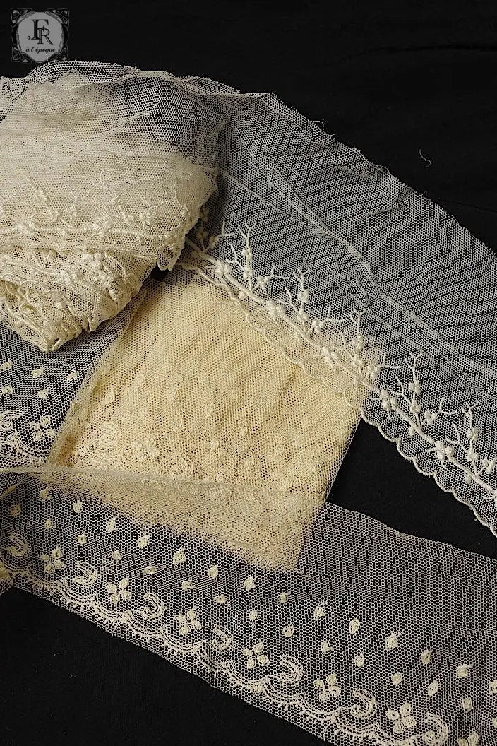 アンティークレース　dentelle ancienne 23cm358cm .FR a l'epoque
