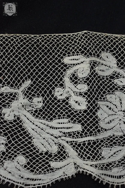 アンティークレース　dentelle ancienne 260cm .FR a l'epoque