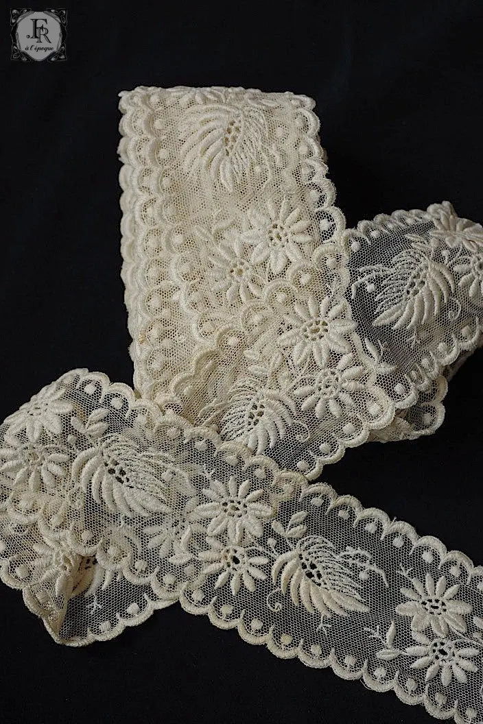 アンティークレース　dentelle ancienne 330cm .FR a l'epoque