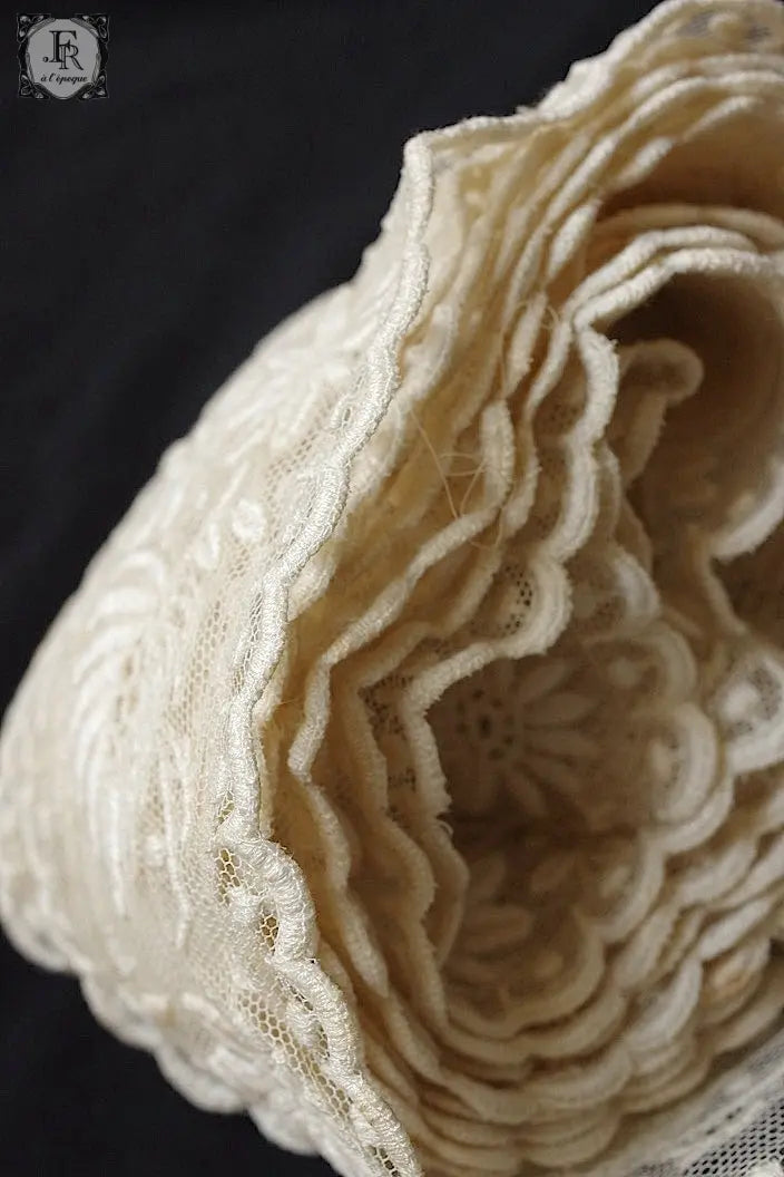 アンティークレース　dentelle ancienne 330cm .FR a l'epoque