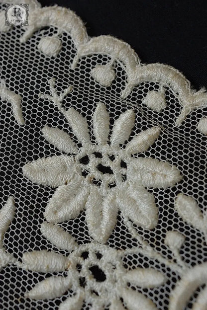 アンティークレース　dentelle ancienne 330cm .FR a l'epoque