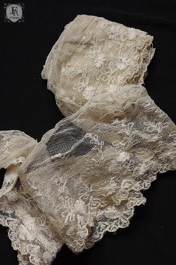 アンティークレース　dentelle ancienne 350cm .FR a l'epoque