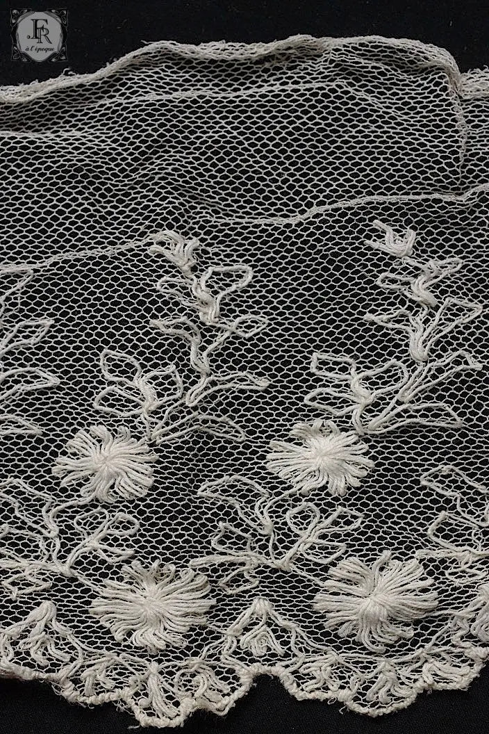 アンティークレース　dentelle ancienne 350cm .FR a l'epoque