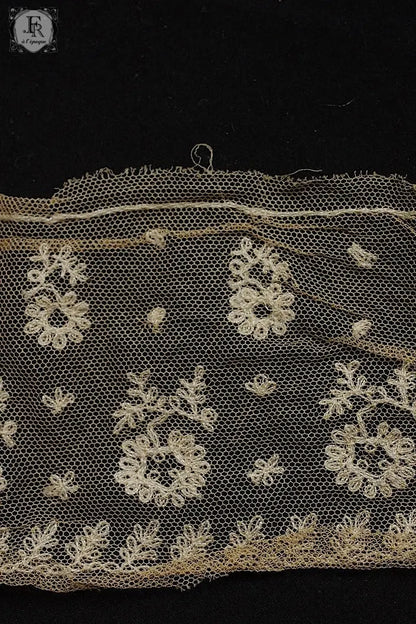 アンティークレース　dentelle ancienne 350cm .FR a l'epoque