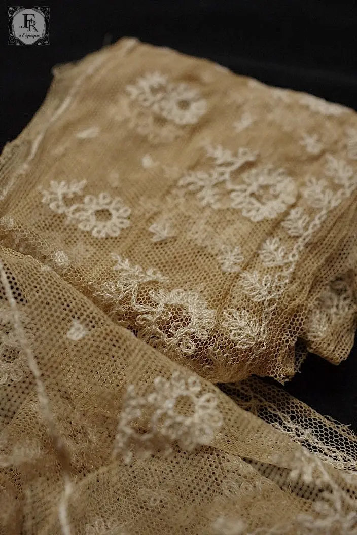 アンティークレース　dentelle ancienne 350cm .FR a l'epoque