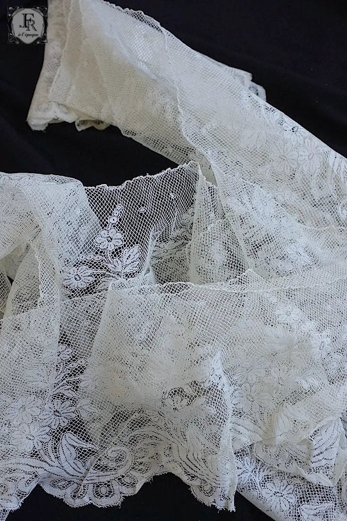 アンティークレース　dentelle ancienne 360cm .FR a l'epoque