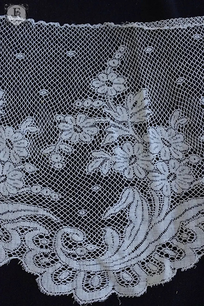 アンティークレース　dentelle ancienne 360cm .FR a l'epoque