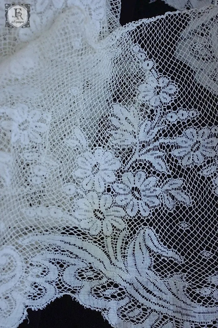 アンティークレース　dentelle ancienne 360cm .FR a l'epoque