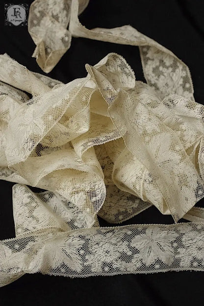 アンティークレース　dentelle ancienne 376cm .FR a l'epoque