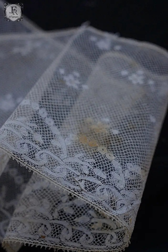 アンティークレース　dentelle ancienne 378cm .FR a l'epoque