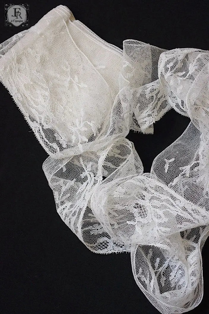 アンティークレース　dentelle ancienne 410cm .FR a l'epoque