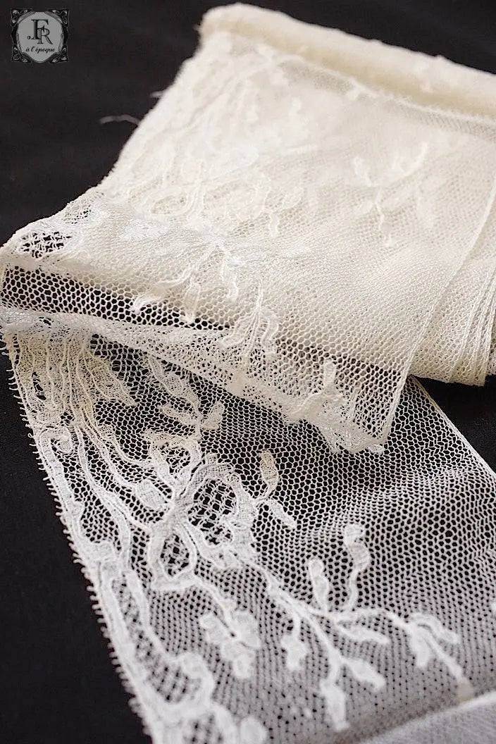 アンティークレース　dentelle ancienne 410cm .FR a l'epoque