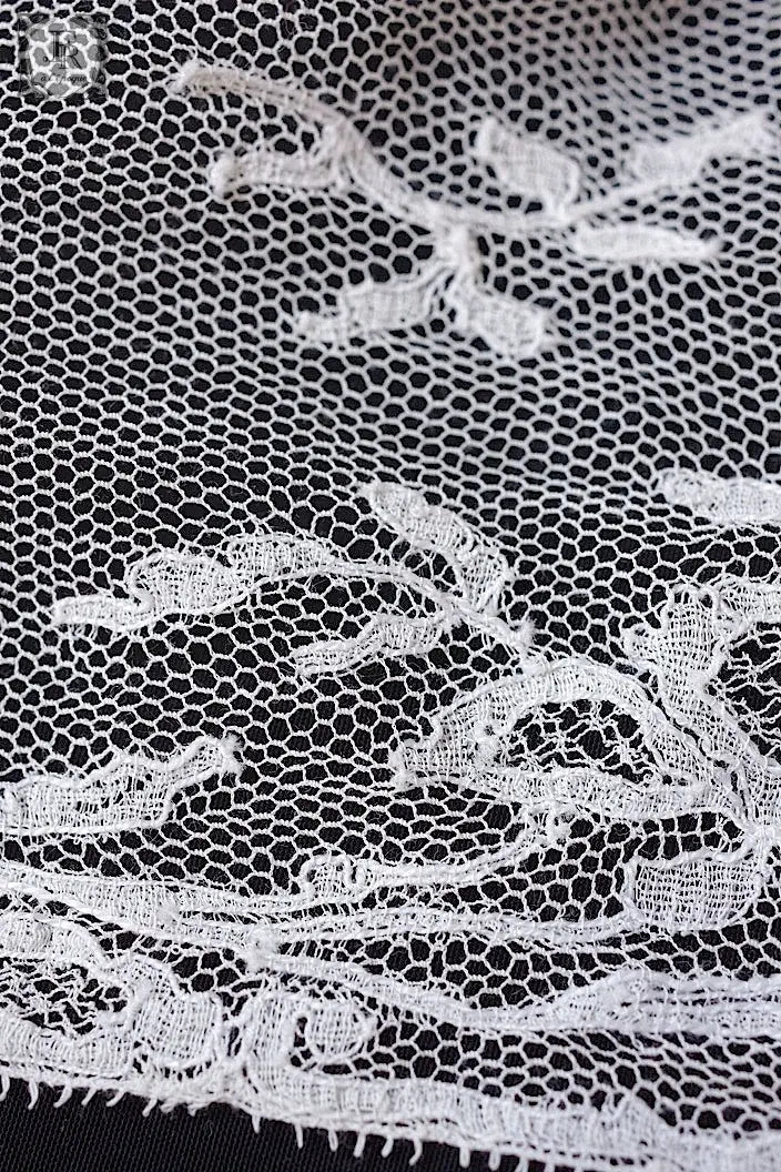 アンティークレース　dentelle ancienne 410cm .FR a l'epoque