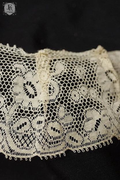 アンティークレース　dentelle ancienne 420cm .FR a l'epoque