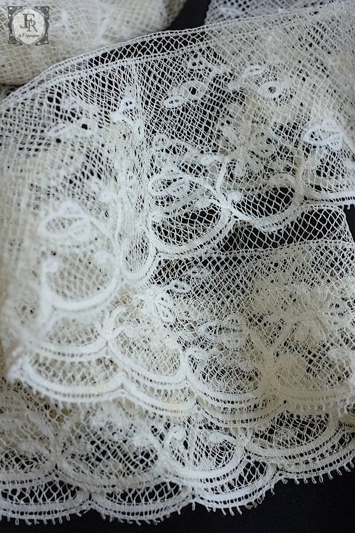 アンティークレース　dentelle ancienne 432cm .FR a l'epoque