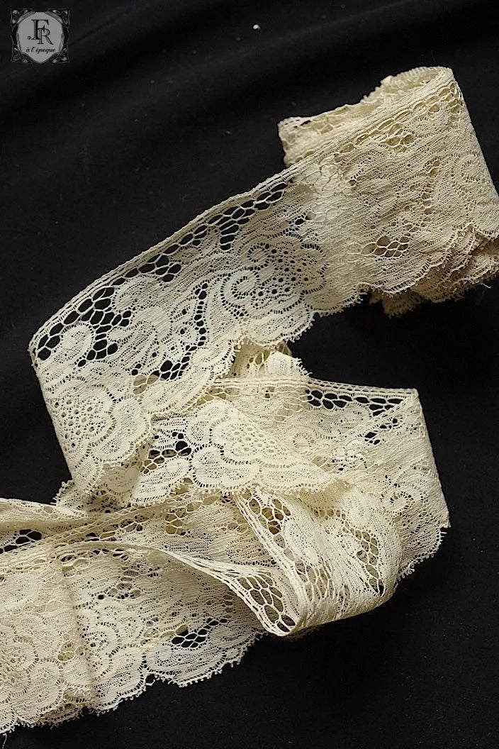 アンティークレース　dentelle ancienne 480cm .FR a l'epoque