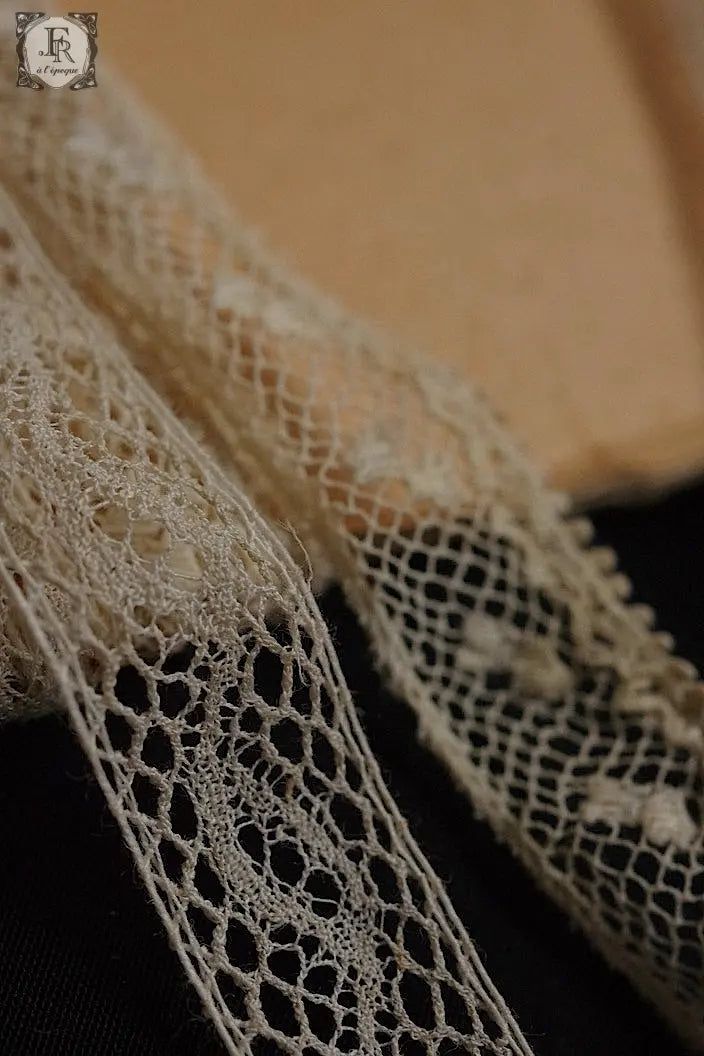 アンティークレース　dentelle ancienne 4本 .FR a l'epoque