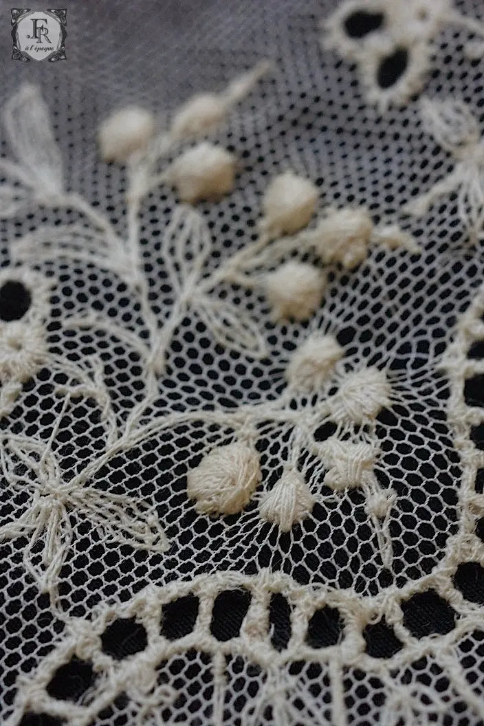アンティークレース　dentelle ancienne 540cm .FR a l'epoque
