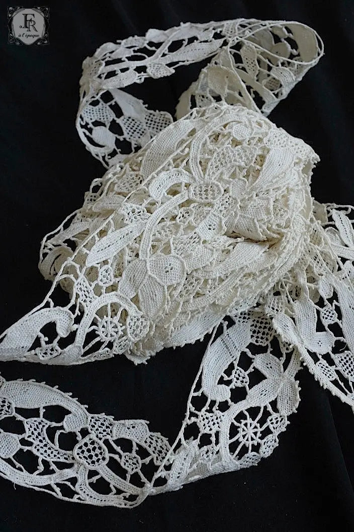 アンティークレース　dentelle ancienne 700cm .FR a l'epoque
