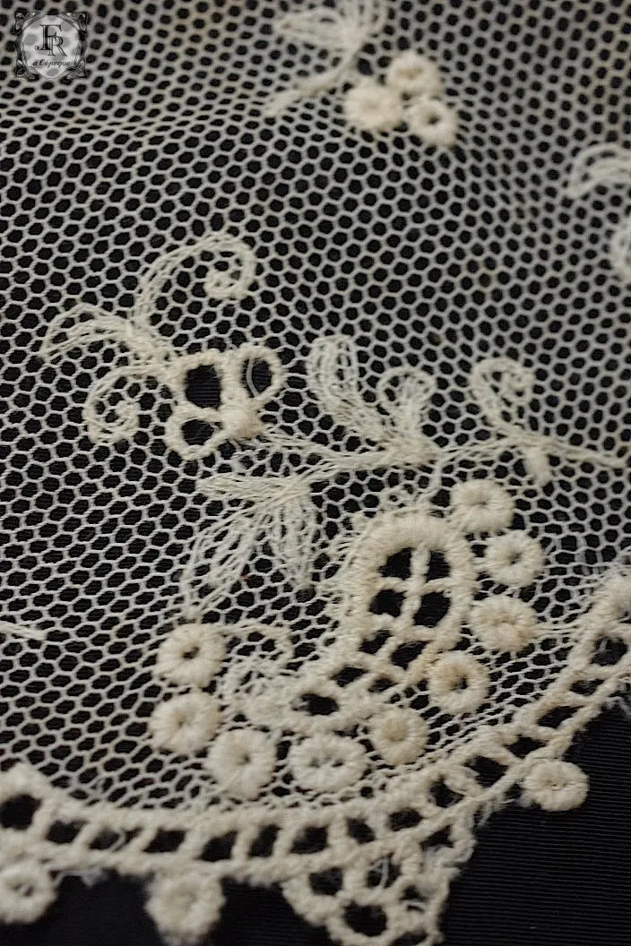 アンティークレース　dentelle ancienne 730cm .FR a l'epoque