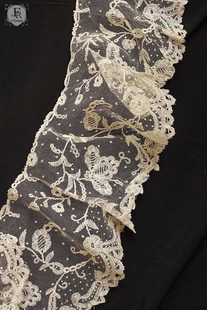 アンティークレース　dentelle ancienne  首周り　アプリカッションアングレテール .FR a l'epoque
