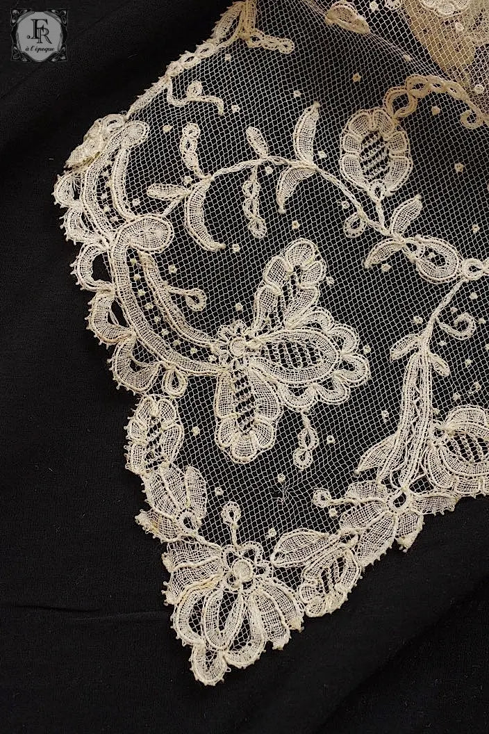 アンティークレース　dentelle ancienne  首周り　アプリカッションアングレテール .FR a l'epoque