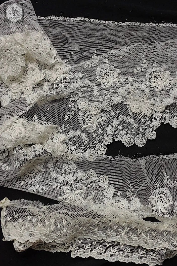 アンティークレース　dentelle ancienne ２種 .FR a l'epoque