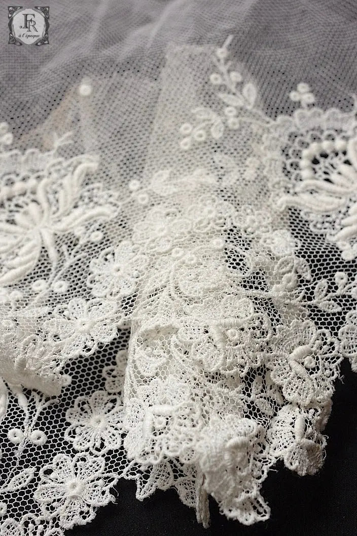 アンティークレース　dentelle ancienne ２種 .FR a l'epoque
