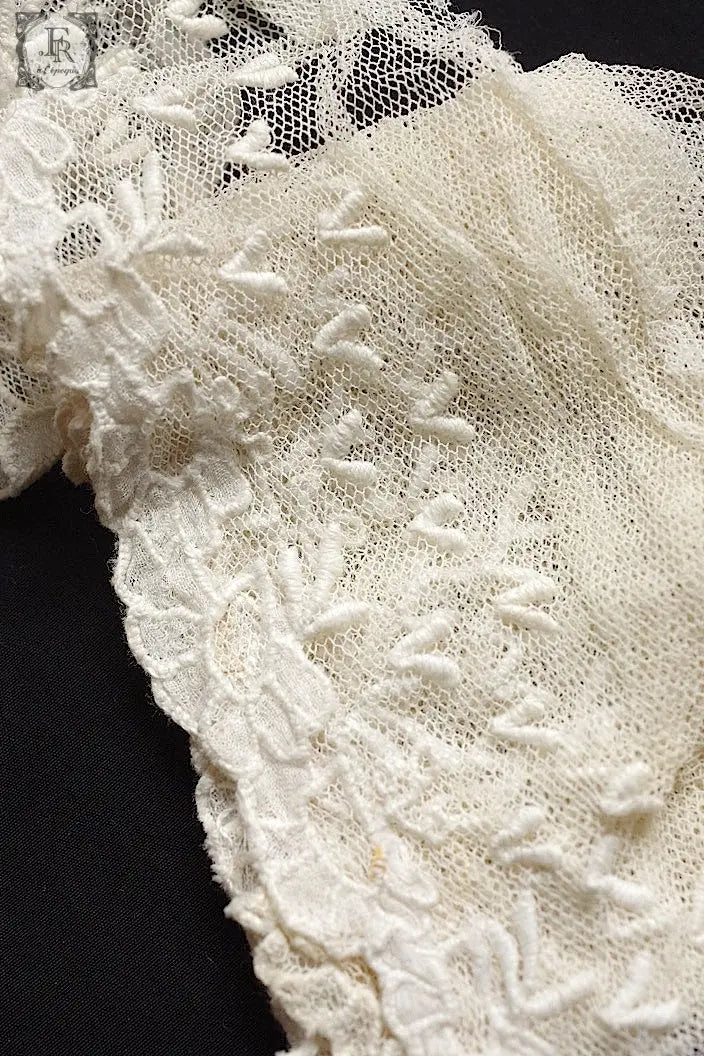 アンティークレース　dentelle ancienne ２種 .FR a l'epoque