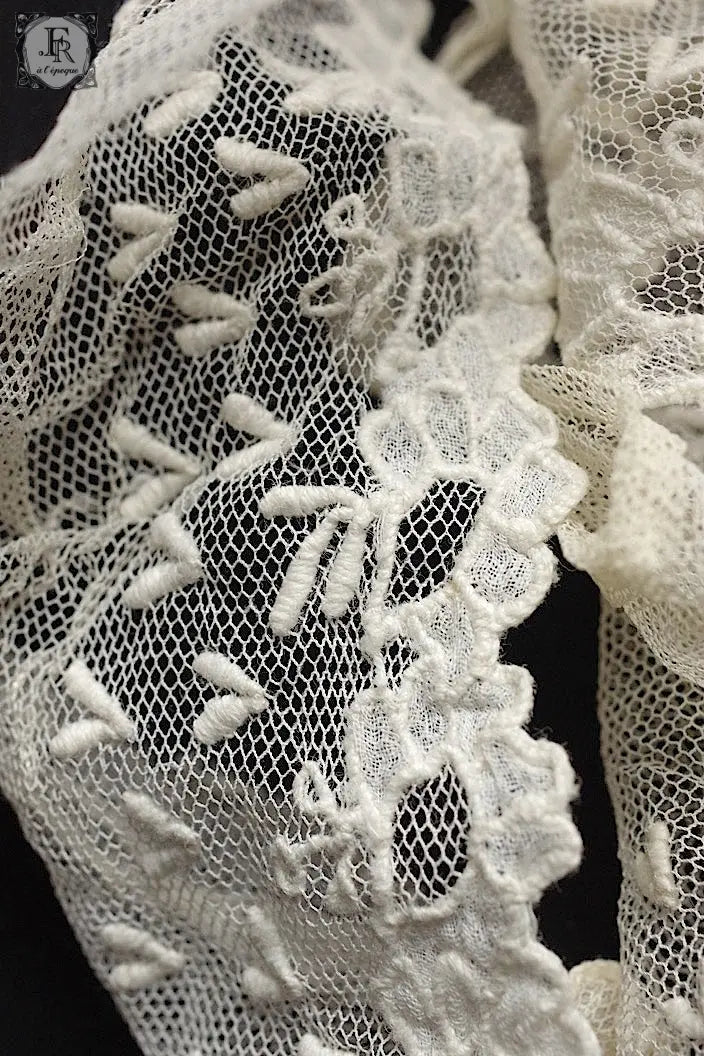 アンティークレース　dentelle ancienne ２種 .FR a l'epoque