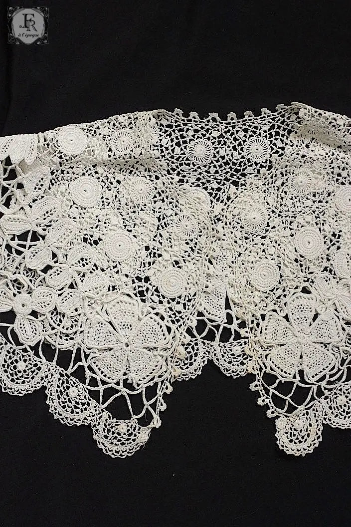 アンティークレース　dentelle ancienne クロシェ襟 .FR a l'epoque